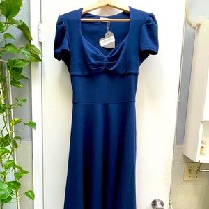 Vintage Women’s Navy Midi Dress